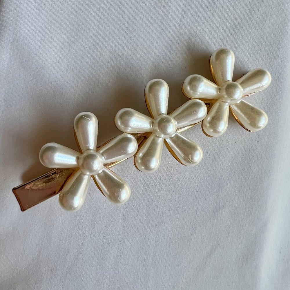 Floral Flower Fashion Pearl Gold Tone Hair Clip Accessory